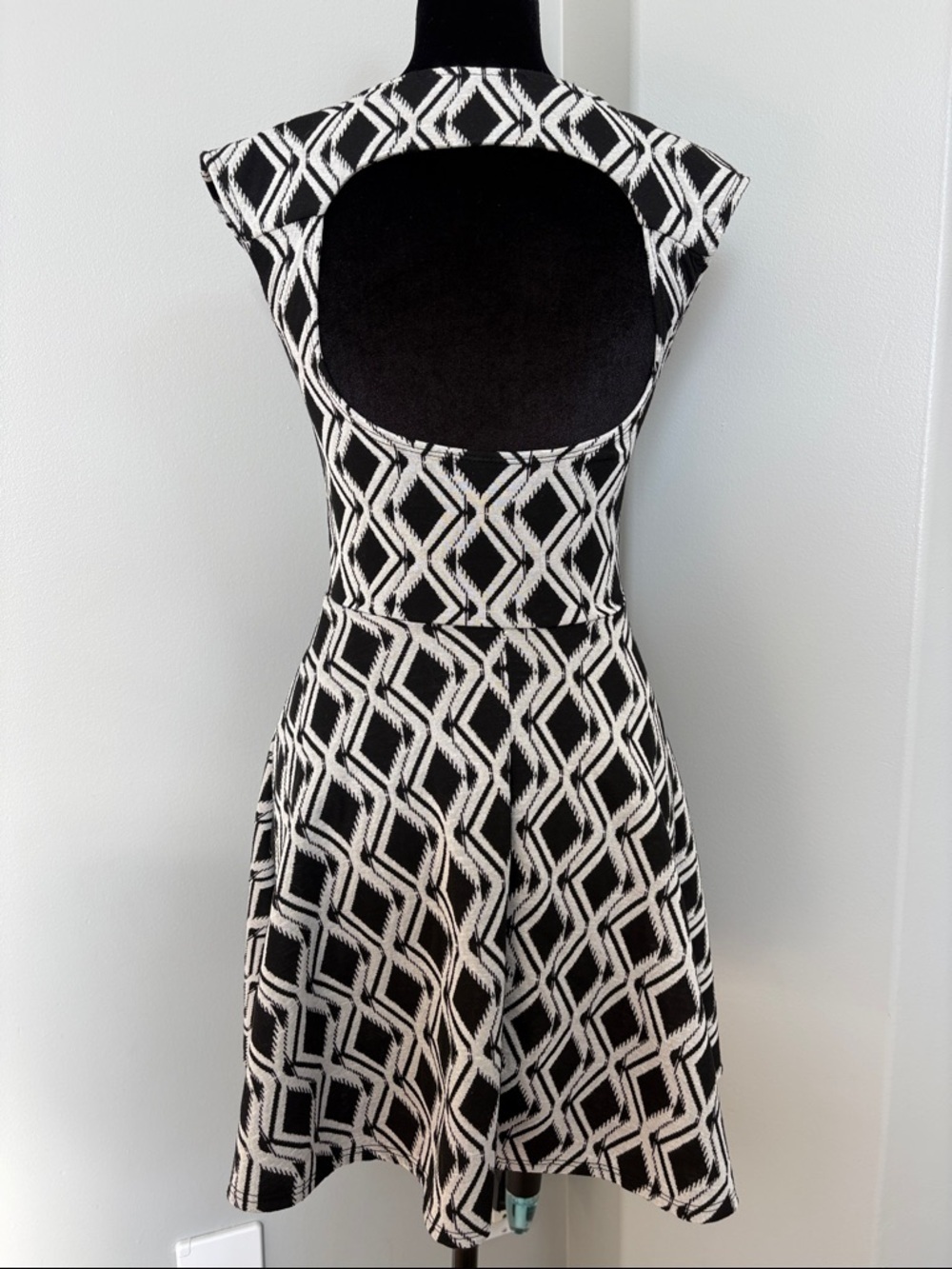 Rebel Sugar Black & White Geometric Fit-and-Flare Dress - Picture 5 of 5